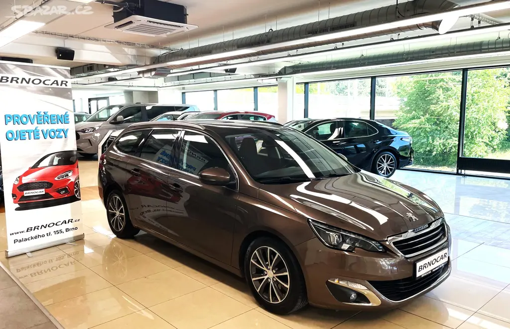 Peugeot 308, 1.6 e-HDI 115k ALLURE, ČR